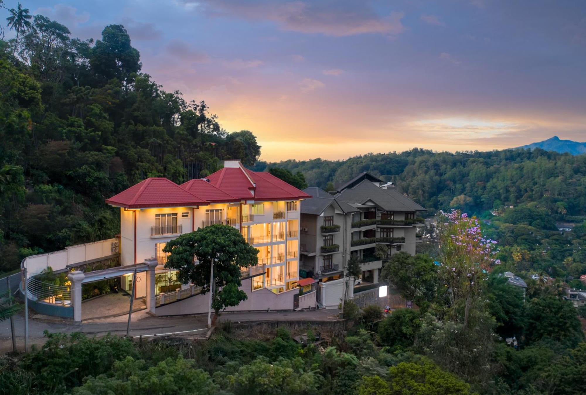 Hotel Cassendra Kandy Exterior foto